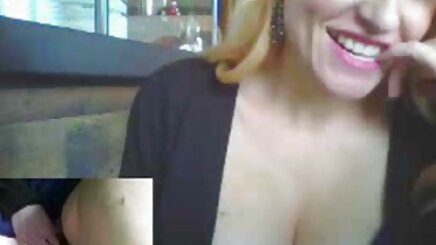 Sevimli kadın selfiee 2 yapıyor. mp4 arkadan sex videoları